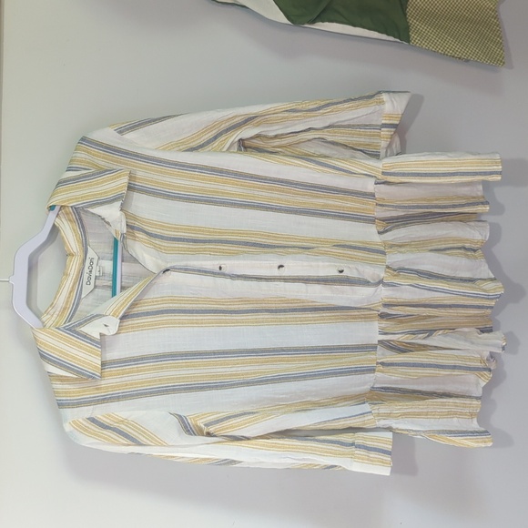 Dressy top - Picture 1 of 3